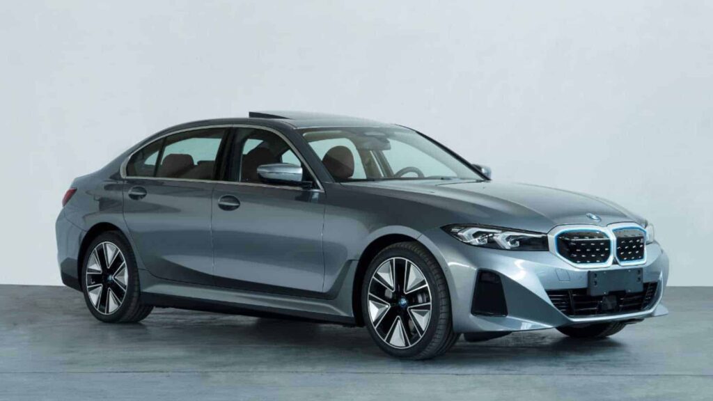 2022 BMW i3 sedan, China
